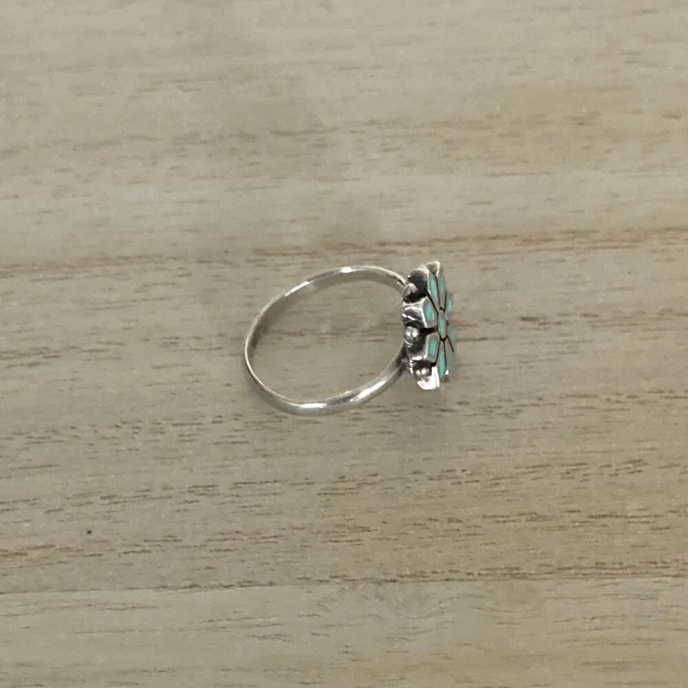 Ring Turquoise flower set in 925 Silver Sz 8 - Picture 2 of 6